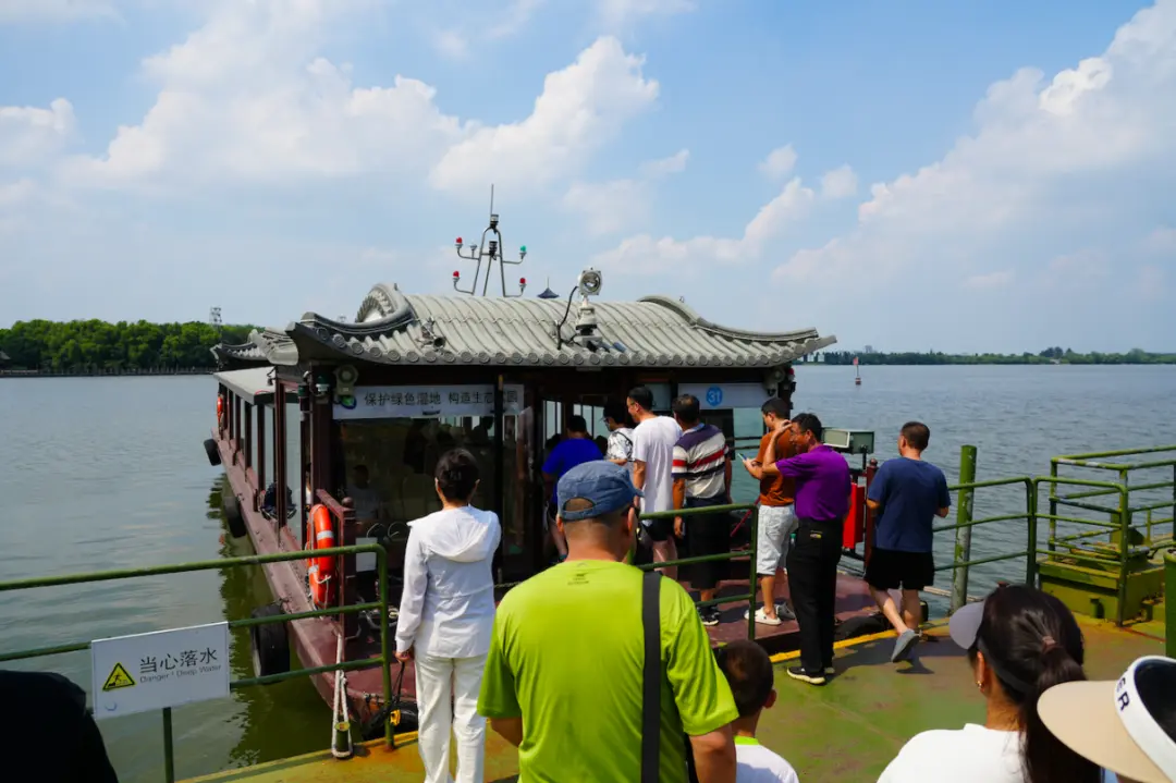 谢谢, 欢聚的热辣, 活动首日上