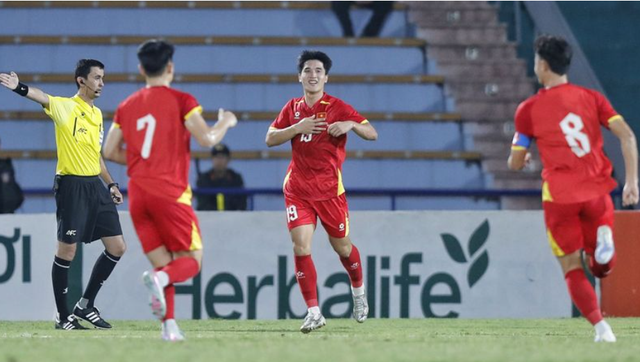 都没有得分, 前两轮比赛, src