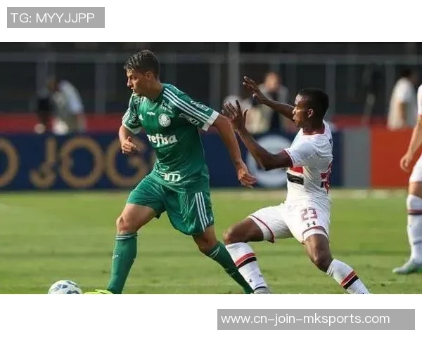 沙佩科恩斯与累西腓体育激烈对决比分揭晓精彩瞬间回顾